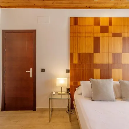 Autor By Caleta Homes Apartment Malaga